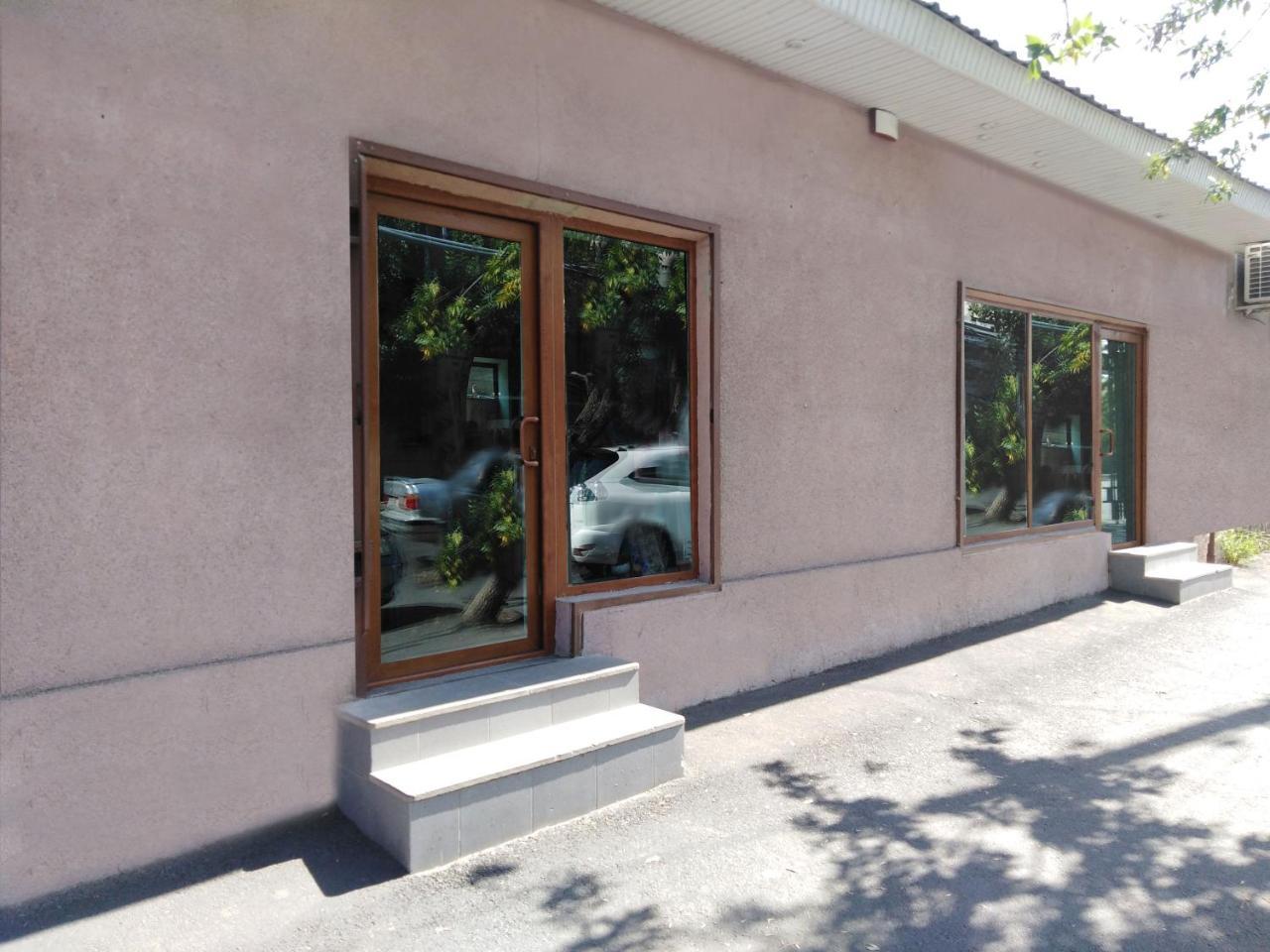 Rest Guest House Ереван Экстерьер фото