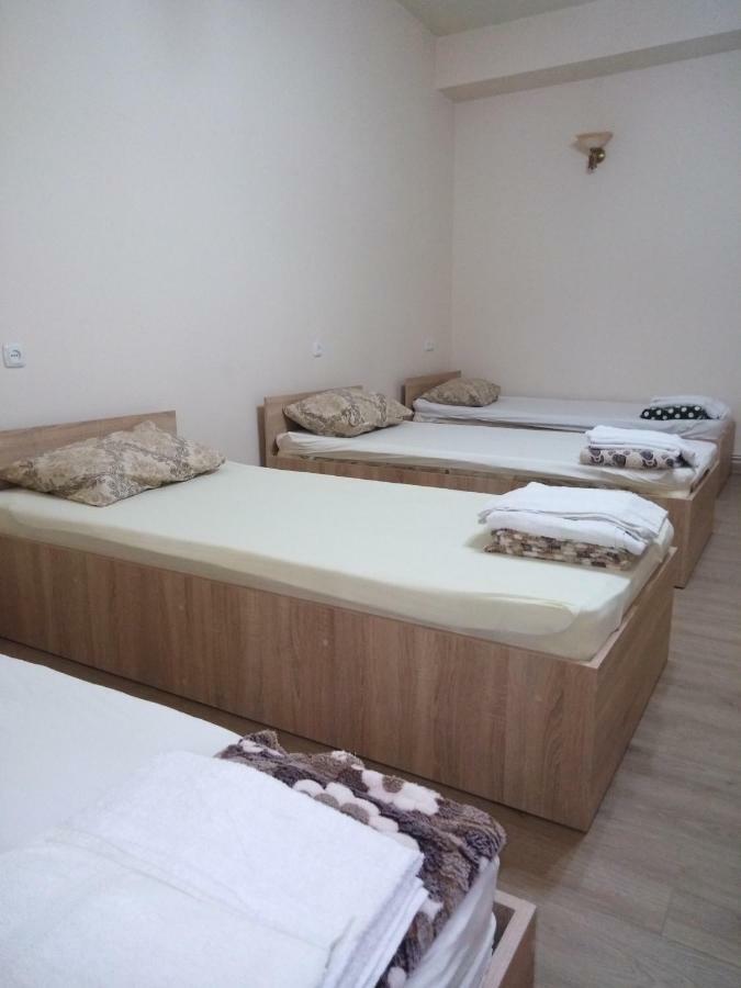 Rest Guest House Ереван Экстерьер фото