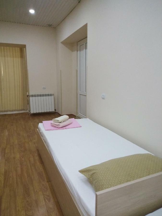 Rest Guest House Ереван Экстерьер фото