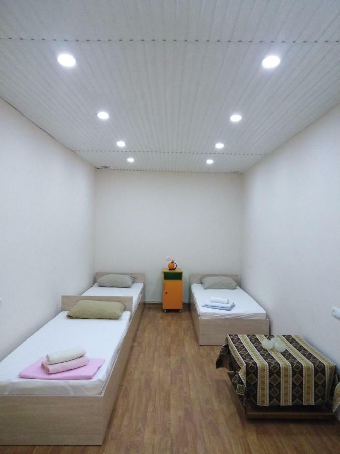 Rest Guest House Ереван Экстерьер фото