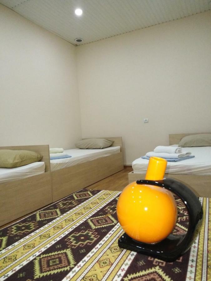 Rest Guest House Ереван Экстерьер фото